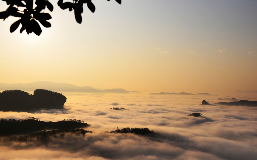点击大图看下一张：武夷山云海风景图片