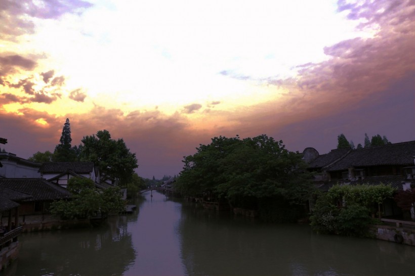 点击大图看下一张：浙江乌镇风景图片