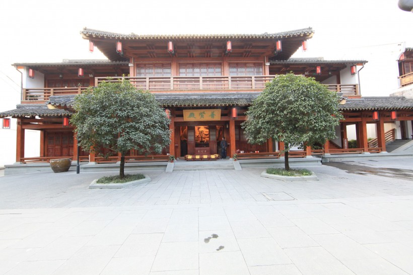 点击大图看下一张：杭州香积寺风景图片