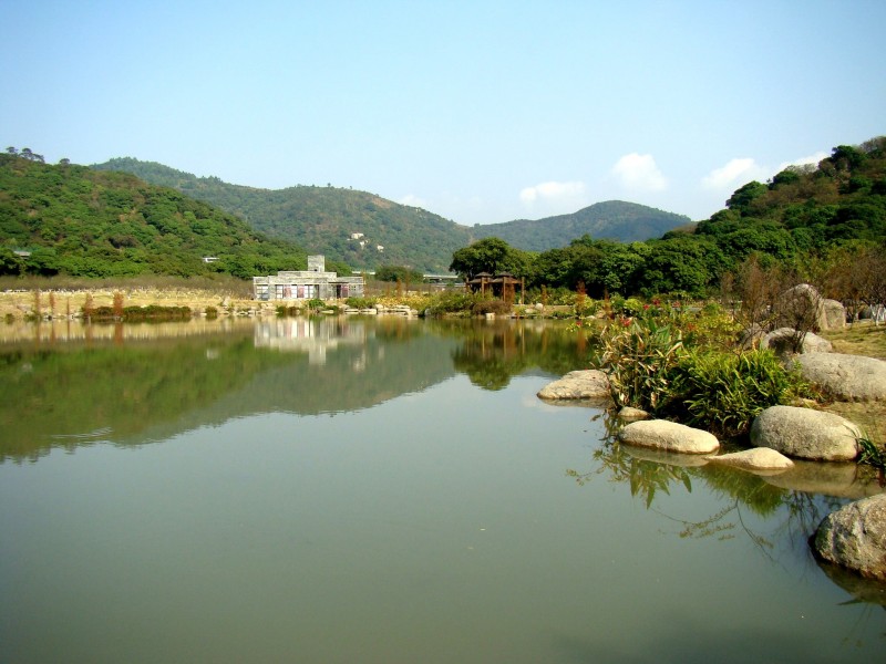 点击大图看下一张：广东广州罗岗香雪公园风景图片