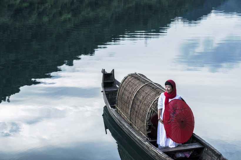 点击大图看下一张：湖南小东江风景图片