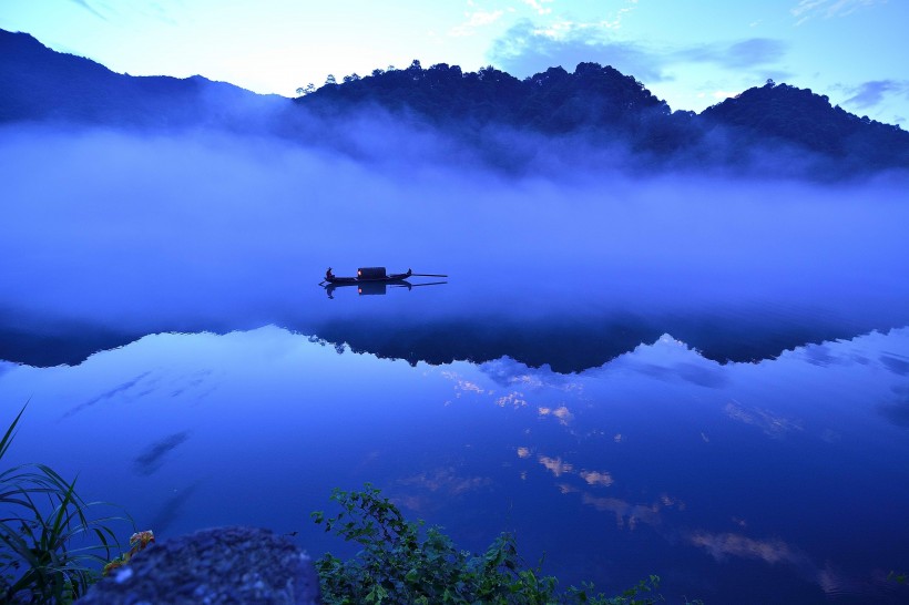 点击大图看下一张：湖南资兴小东江风景图片