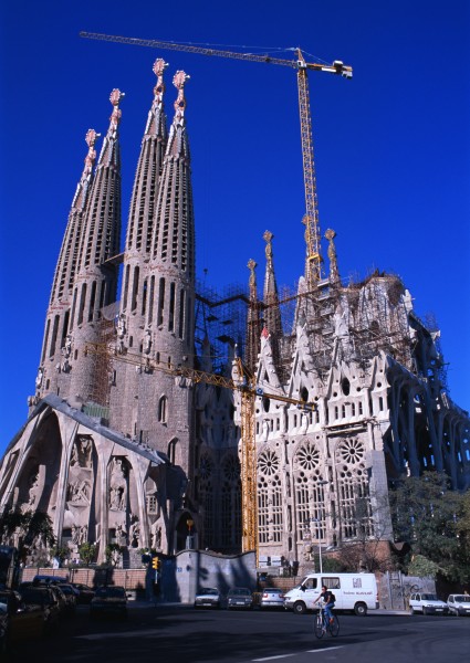 点击大图看下一张：西班牙圣家大教堂图片