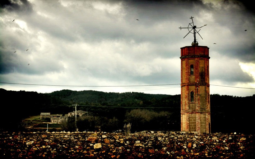 点击大图看下一张：西班牙小镇图片