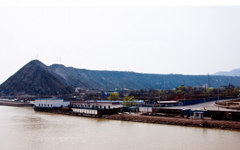 点击大图看下一张：兰州西固新城河口风景图片