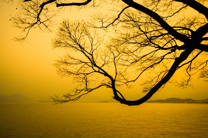 点击大图看下一张：浙江杭州西湖风景图片