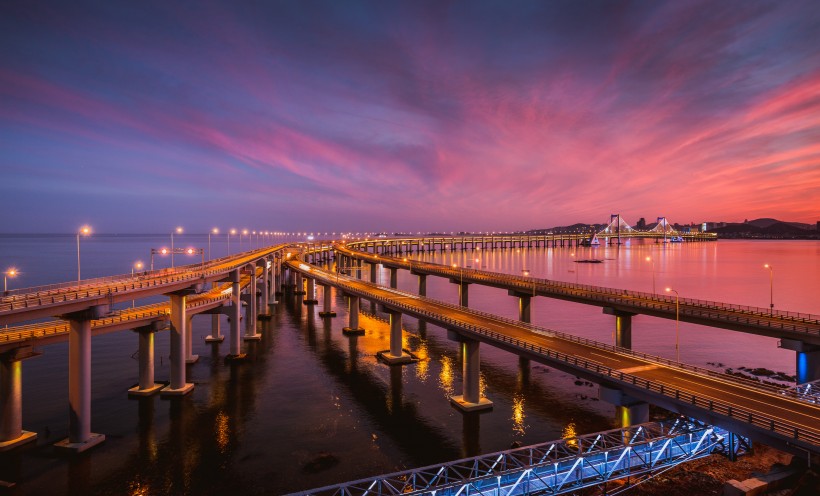 点击大图看下一张：辽宁大连星海湾大桥图片
