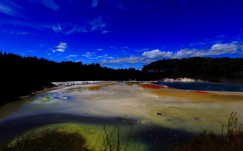 点击大图看下一张：新西兰香槟池风景图片