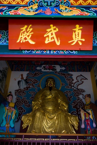 点击大图看下一张:昆明西山龙门图片