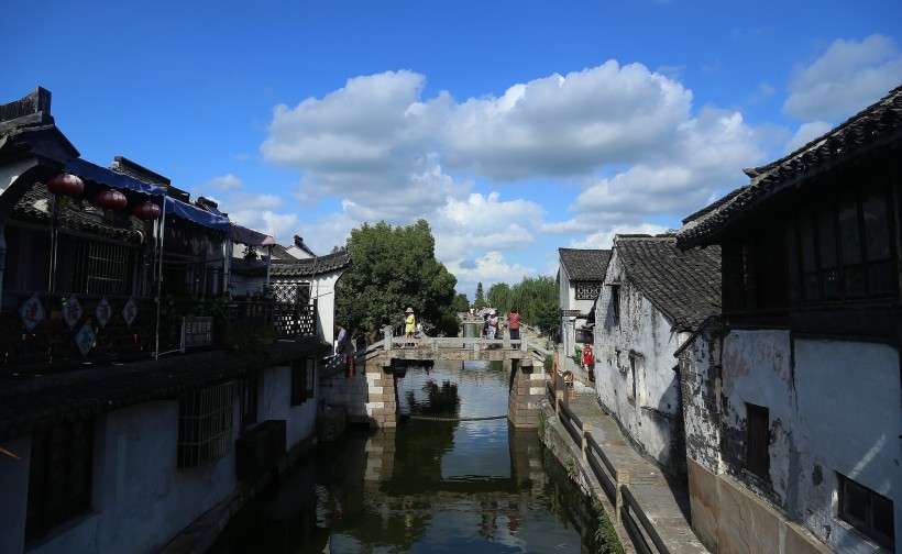 点击大图看下一张：浙江西塘古镇风景图片