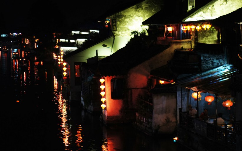 点击大图看下一张:西塘夜景图片