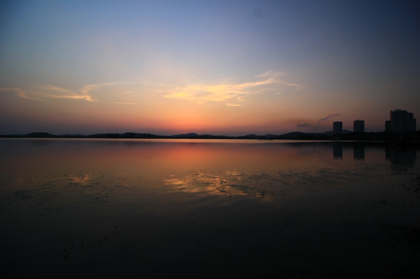 点击大图看下一张：江苏无锡蠡湖夕阳风景图片