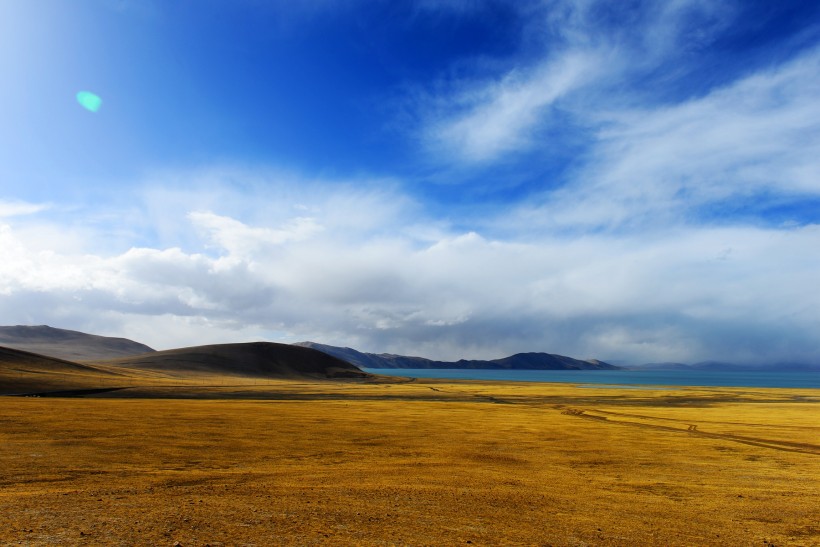 点击大图看下一张：圣区西藏风景图片