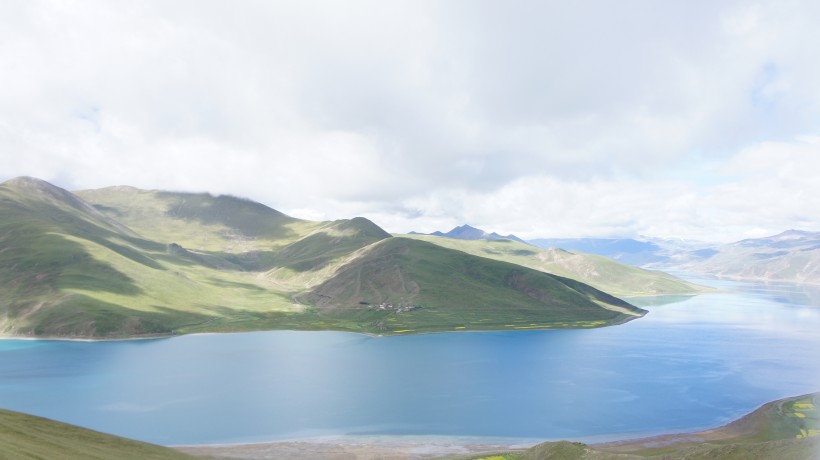 点击大图看下一张：西藏风景图片
