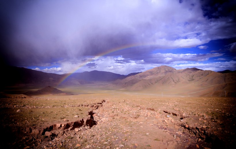 点击大图看下一张：西藏玛旁雍错风景图片
