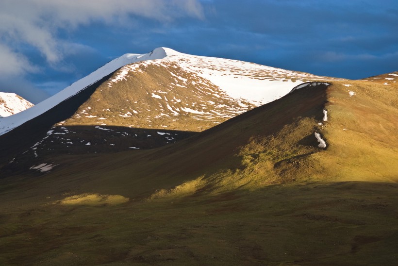 点击大图看下一张：西藏唐古拉山脉图片