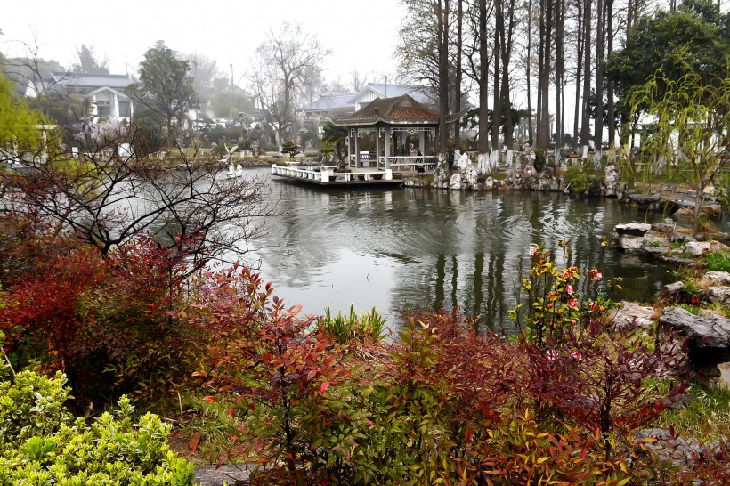 点击大图看下一张：南京玄武湖公园风景图片