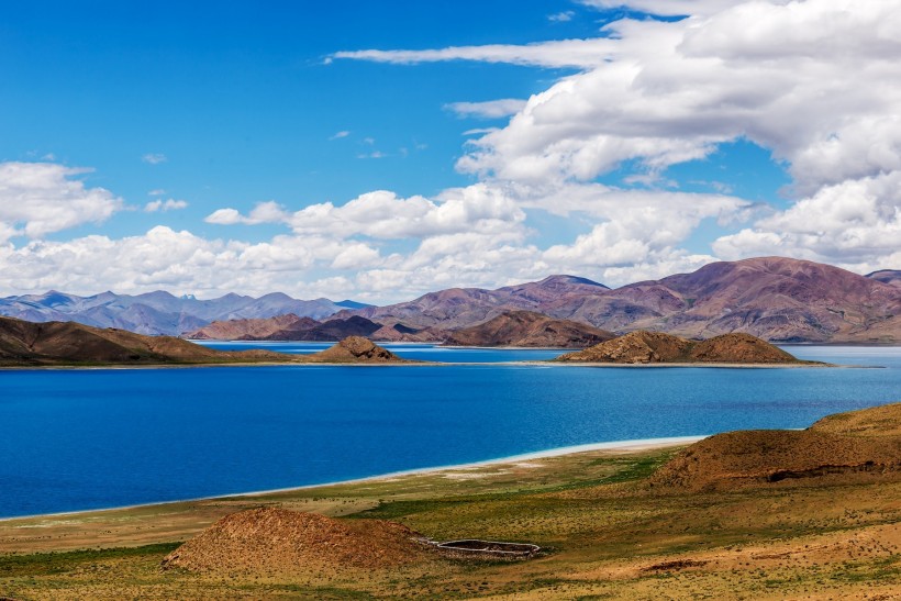 点击大图看下一张：西藏羊卓雍措风景图片