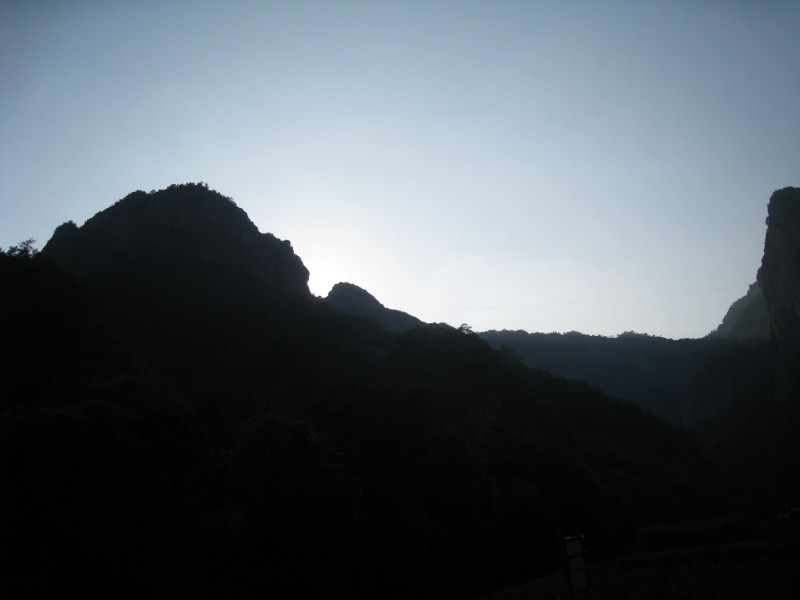 点击大图看下一张：温州雁荡山风景图片