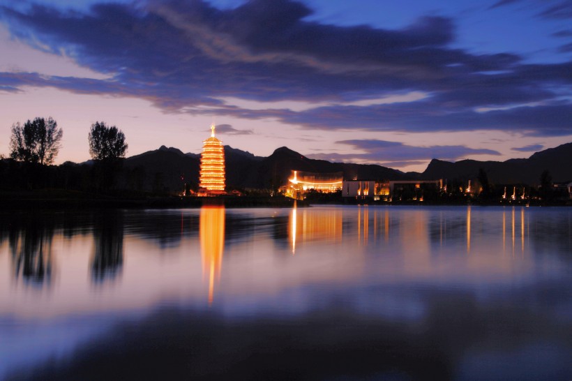 点击大图看下一张：北京雁栖湖风景图片