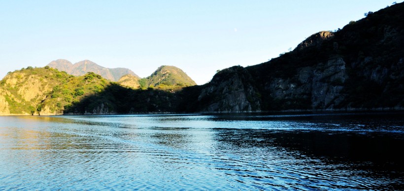 点击大图看下一张：河北秦皇岛燕塞湖风景图片