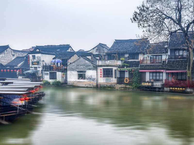 点击大图看下一张：烟雨西塘古镇图片