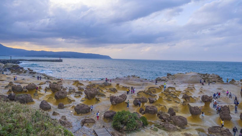 点击大图看下一张：台湾野柳地质公园风景图片