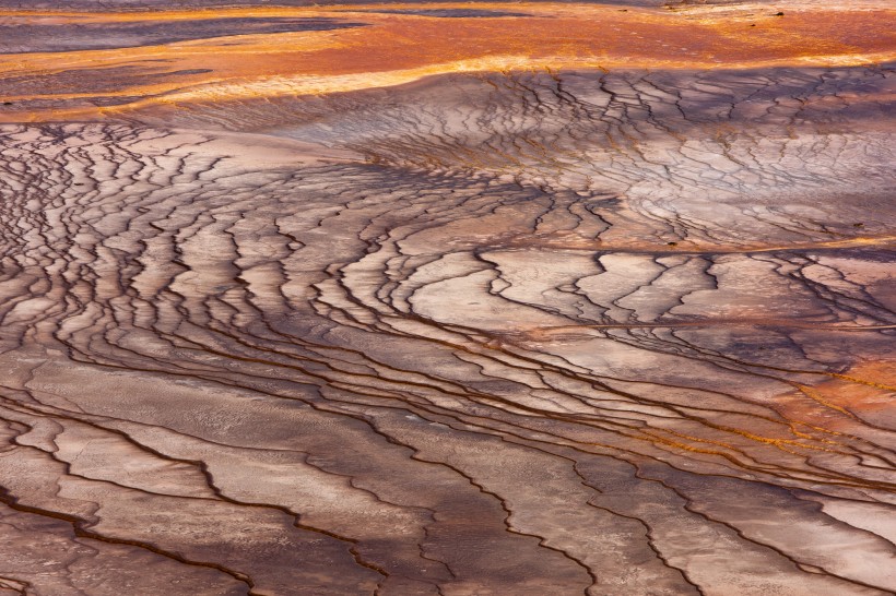 点击大图看下一张：美国黄石国家公园地热风景图片