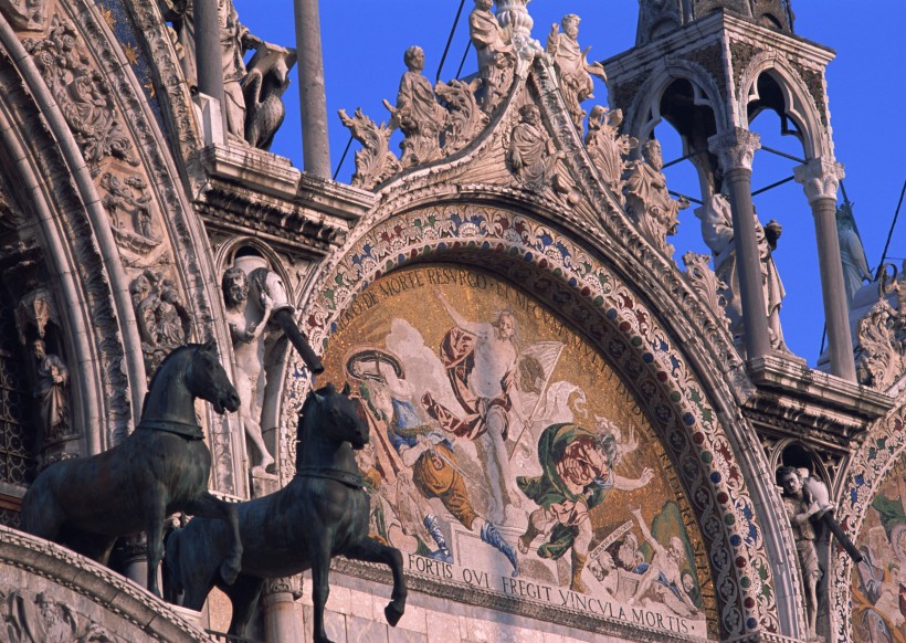 点击大图看下一张：意大利圣马可大教堂图片