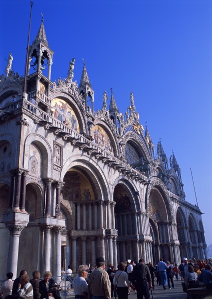 点击大图看下一张：意大利圣马可大教堂图片