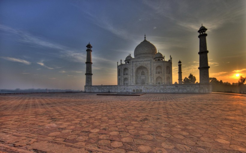 点击大图看下一张：印度泰姬陵图片