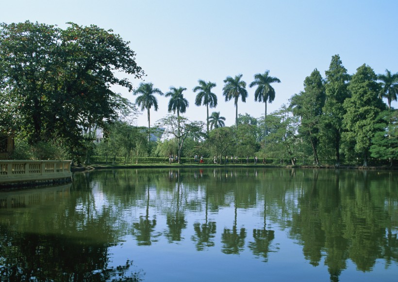 点击大图看下一张:越南风光图片