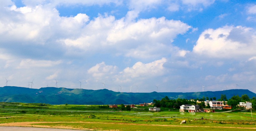 点击大图看下一张：贵州贵阳云顶草原风景图片