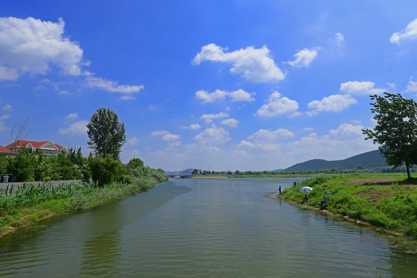 点击大图看下一张：江苏徐州云龙湖风景图片
