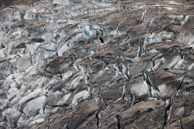 点击大图看下一张：云南德钦明永冰川图片