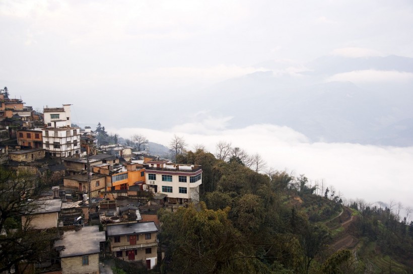 点击大图看下一张：云南地理地貌图片