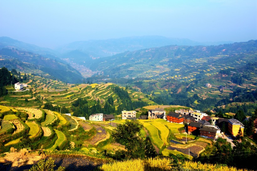 点击大图看下一张：贵州肇兴侗寨风景图片