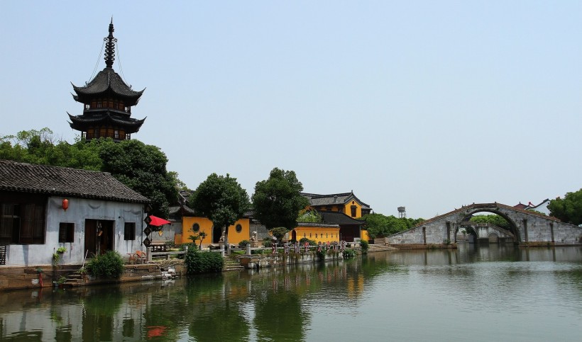 点击大图看下一张：江苏震泽古镇风景图片