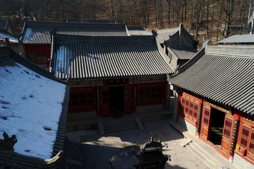 点击大图看下一张：陕西西安至相寺风景图片