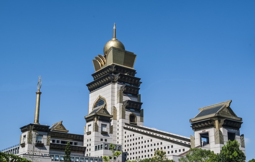 点击大图看下一张：台湾中台禅寺风景图片