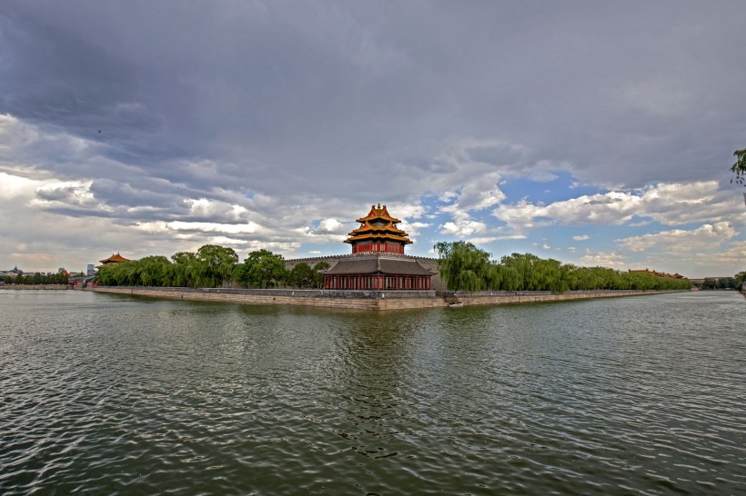 点击大图看下一张：北京紫禁城角楼风景图片