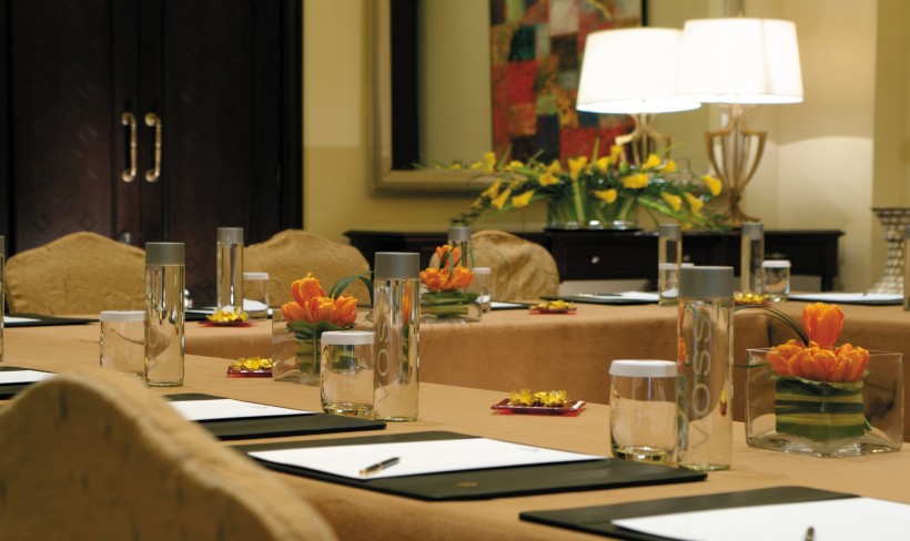 点击大图看下一张：阿布扎比香格里拉大酒店会议室图片