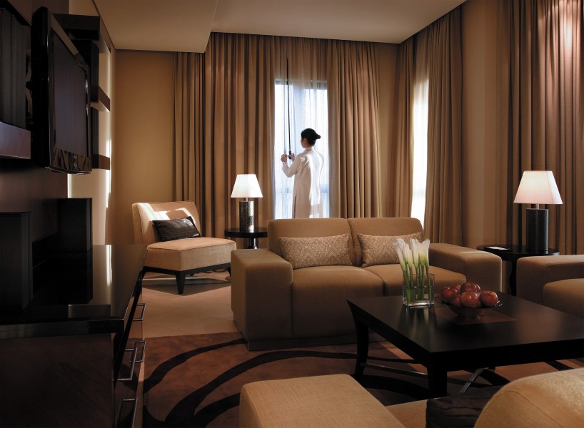 点击大图看下一张：阿布扎比香格里拉大酒店客房图片