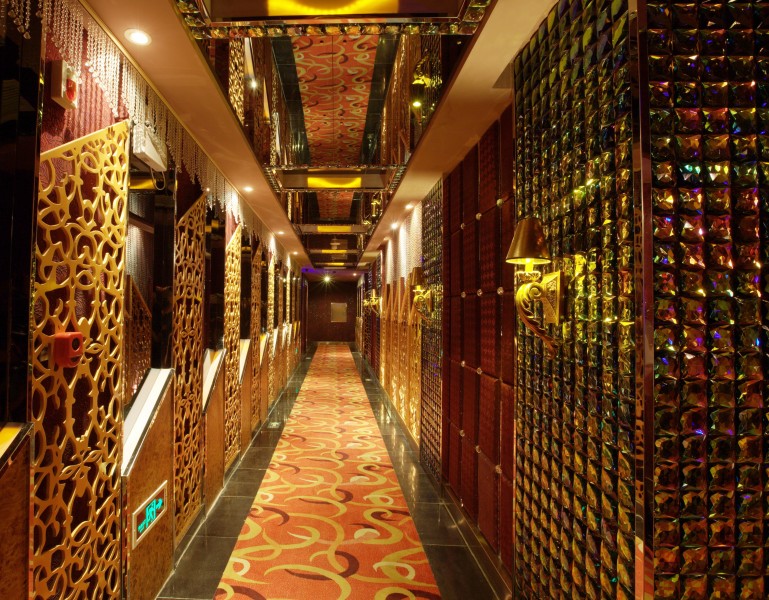 点击大图看下一张：北京明日五洲酒店俱乐部装潢图片