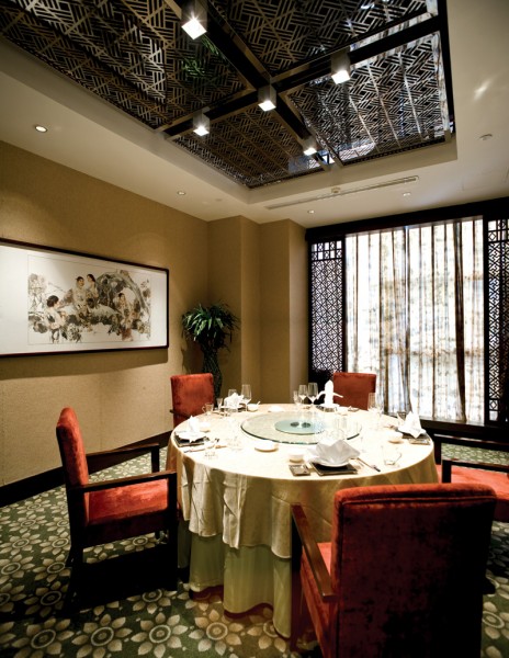 点击大图看下一张：彩云天云南餐厅-室内装潢图片