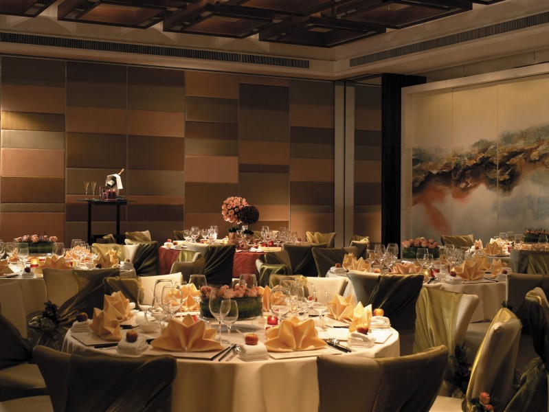 点击大图看下一张：中国北京国贸饭店宴会厅图片