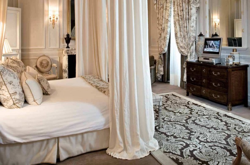 点击大图看下一张：法国克莱耶尔酒店图片