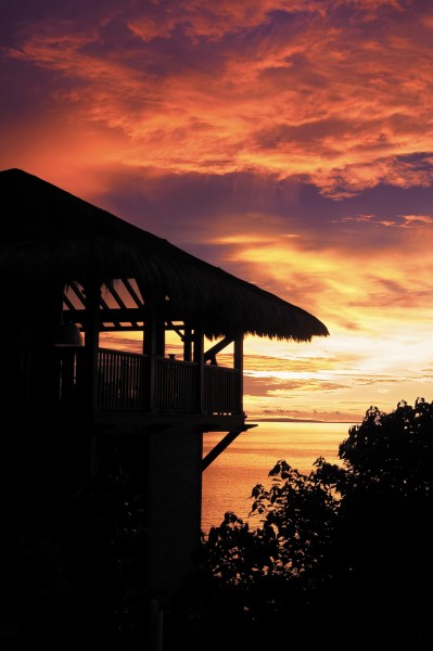 点击大图看下一张：菲律宾香格里拉长滩岛度假村外观大堂图片
