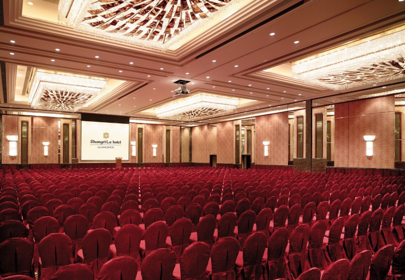 点击大图看下一张：广州香格里拉大酒店会议厅图片