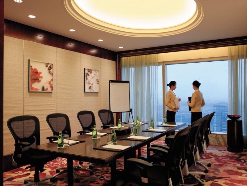 点击大图看下一张：广州香格里拉大酒店会议厅图片